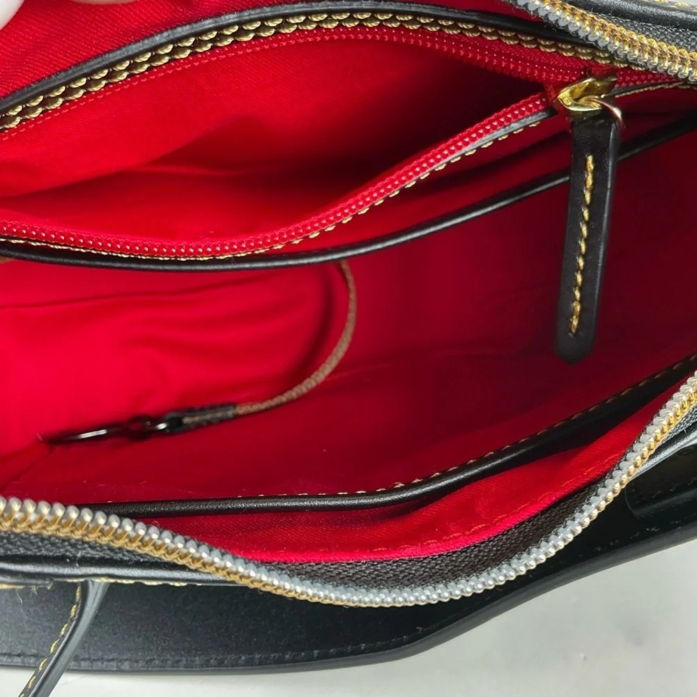 Dooney & Bourke 5mor chic