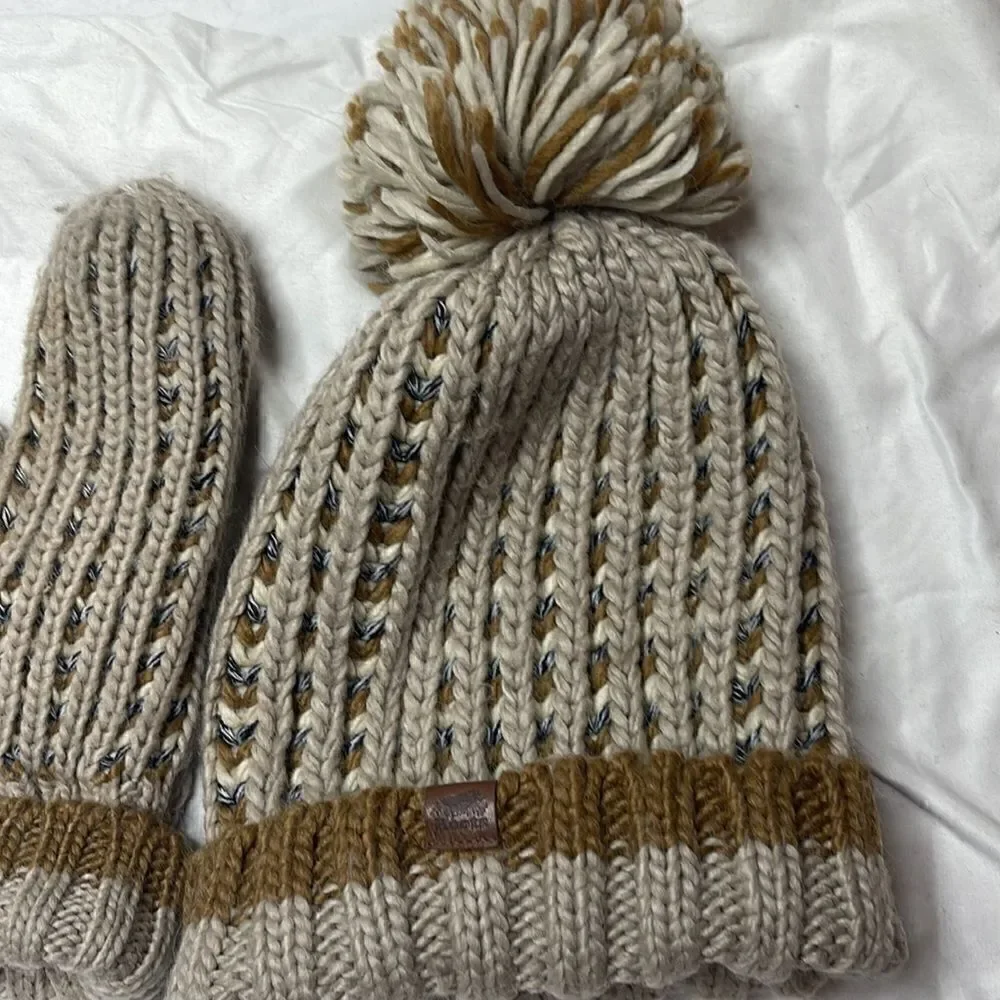Roots canada beige