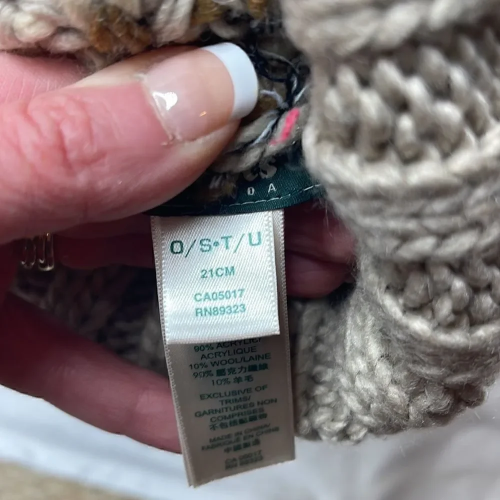 Roots canada beige