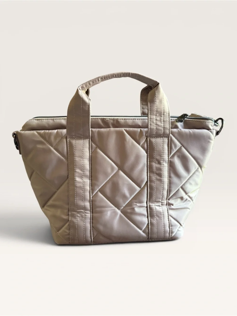lug color metallic