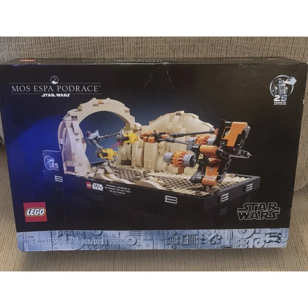 NEW‎ LEGO Star Wars Mos Espa Podrace Diorama 75380