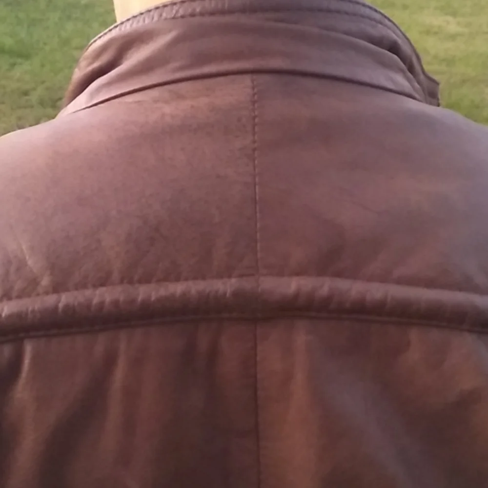 N/A men brown