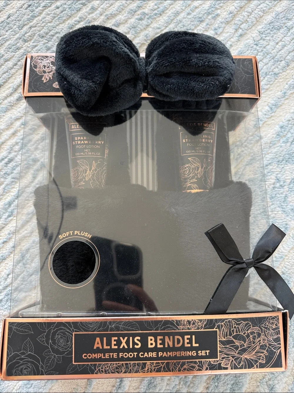 NIB Alexis Bendel Complete Foot Care Pampering Set - Black Plush