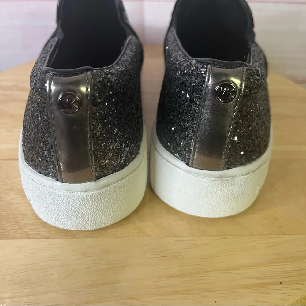 Michael Kors will receive