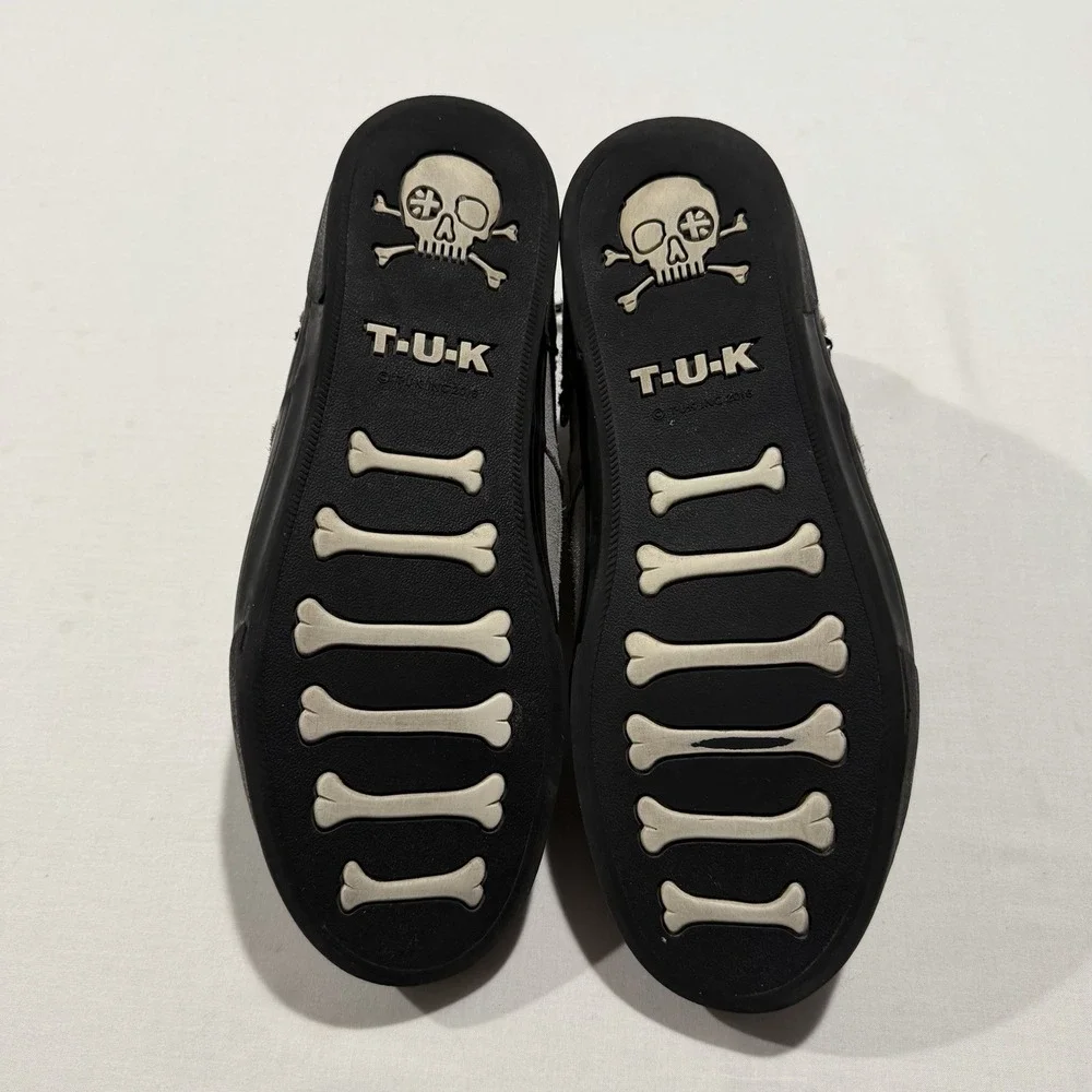 T.U.K. men grey