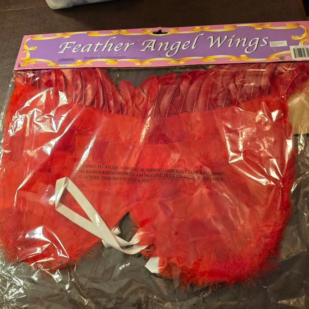 Forum Novelties red feather