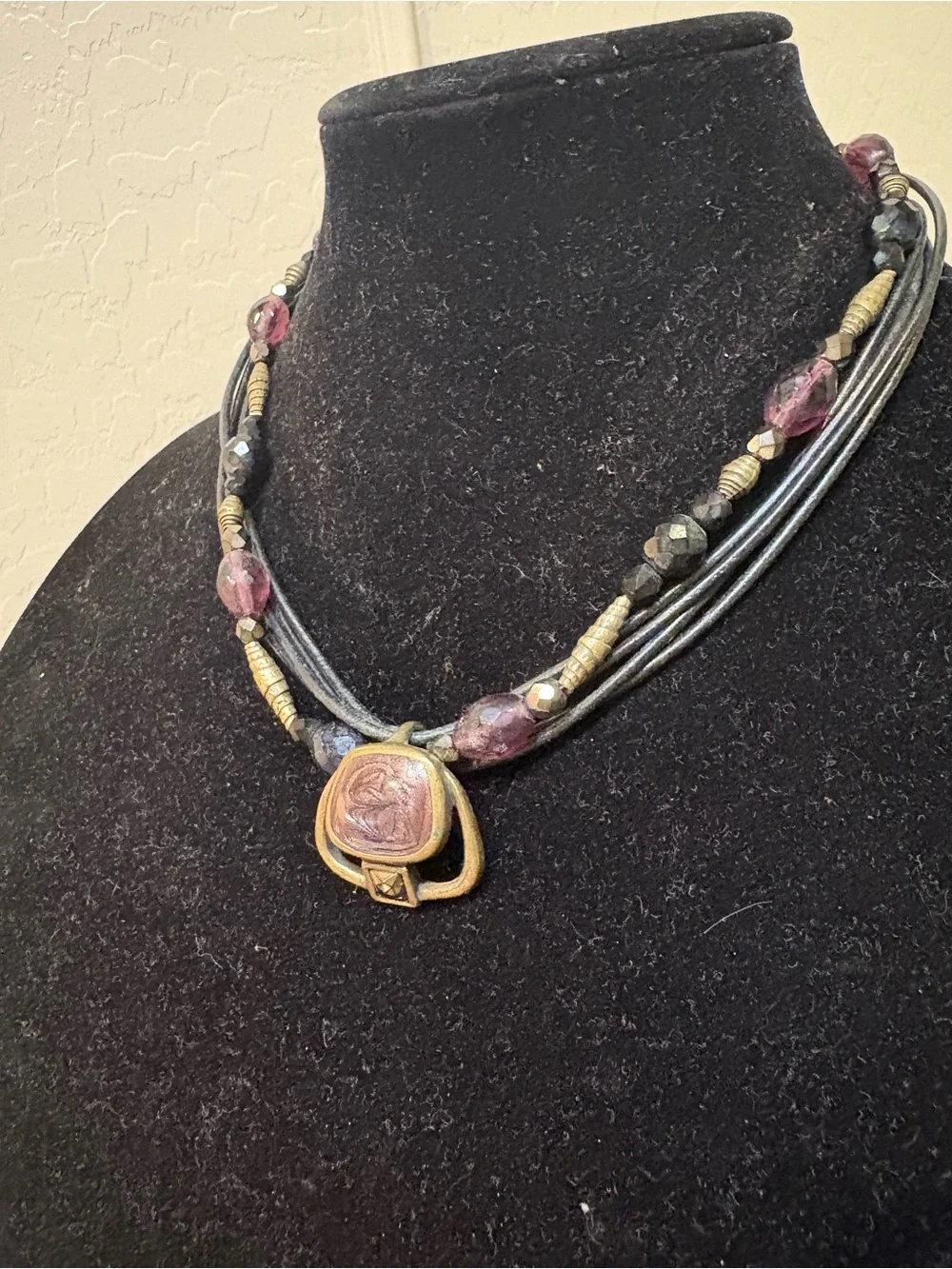 Chicos cords pendant