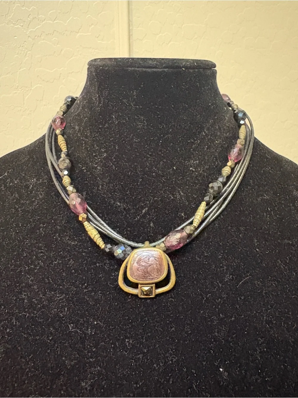 Chicos necklace gold