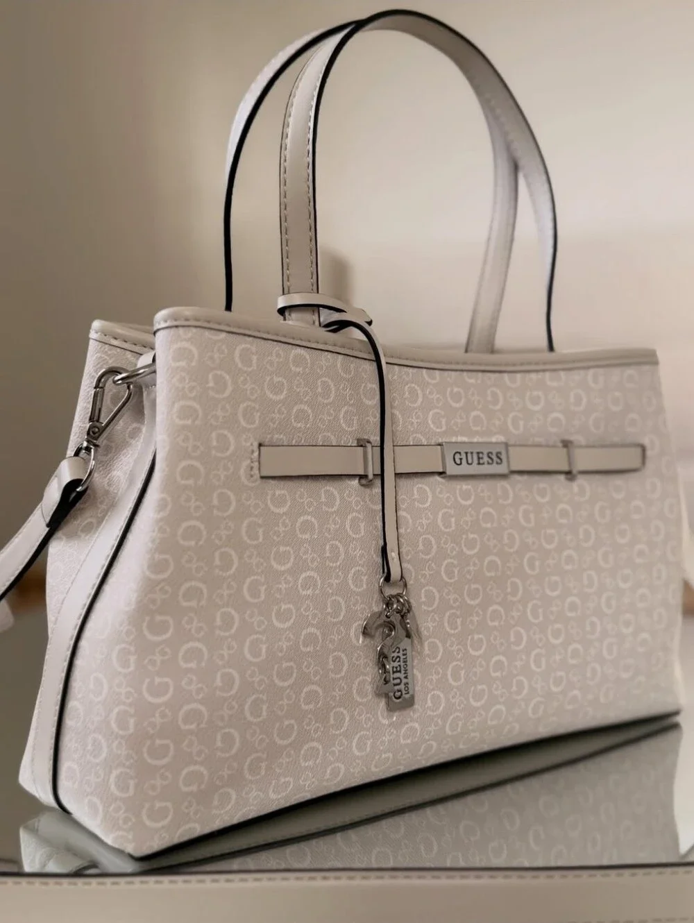 Guess elegant tote