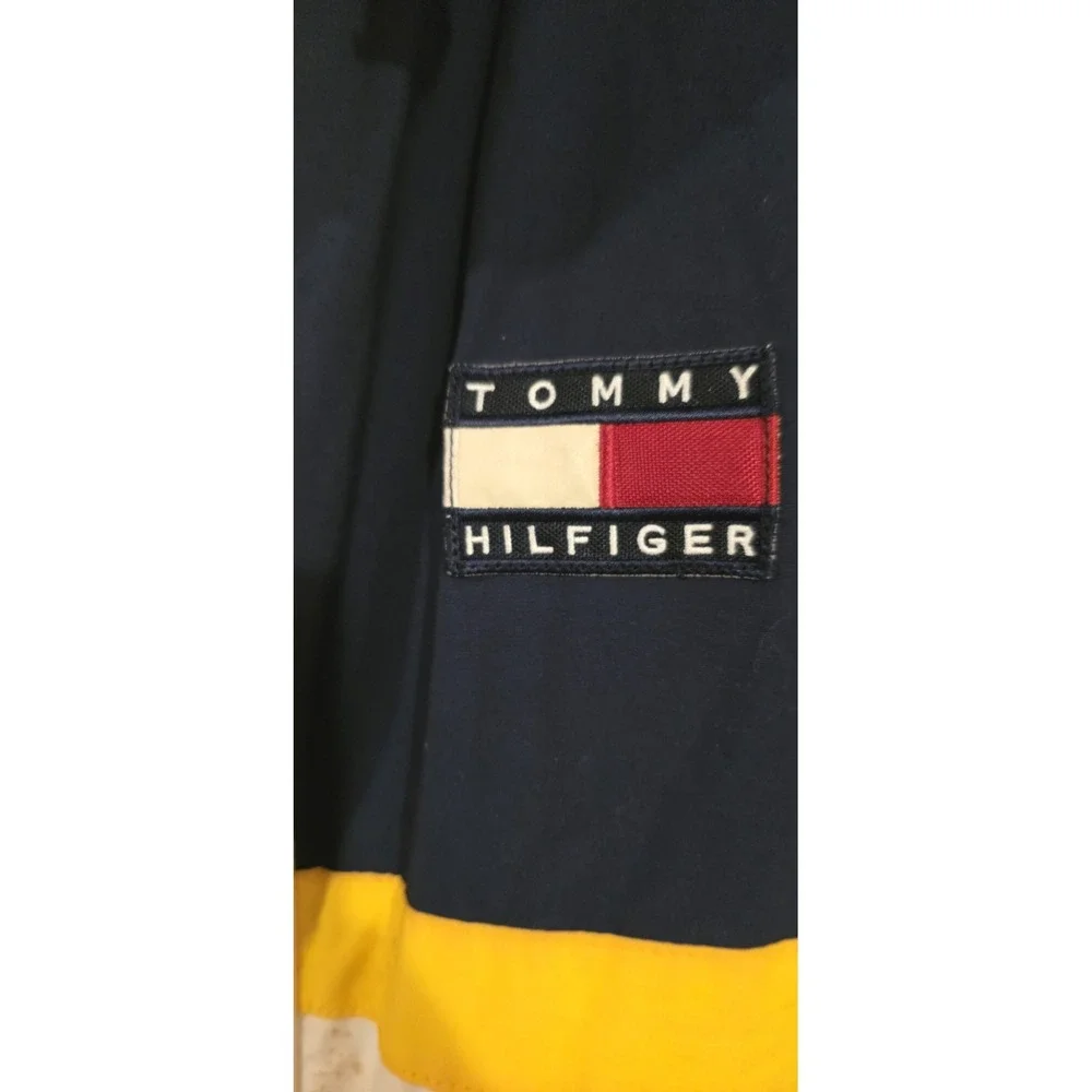 Tommy Hilfiger embrace nostalgia
