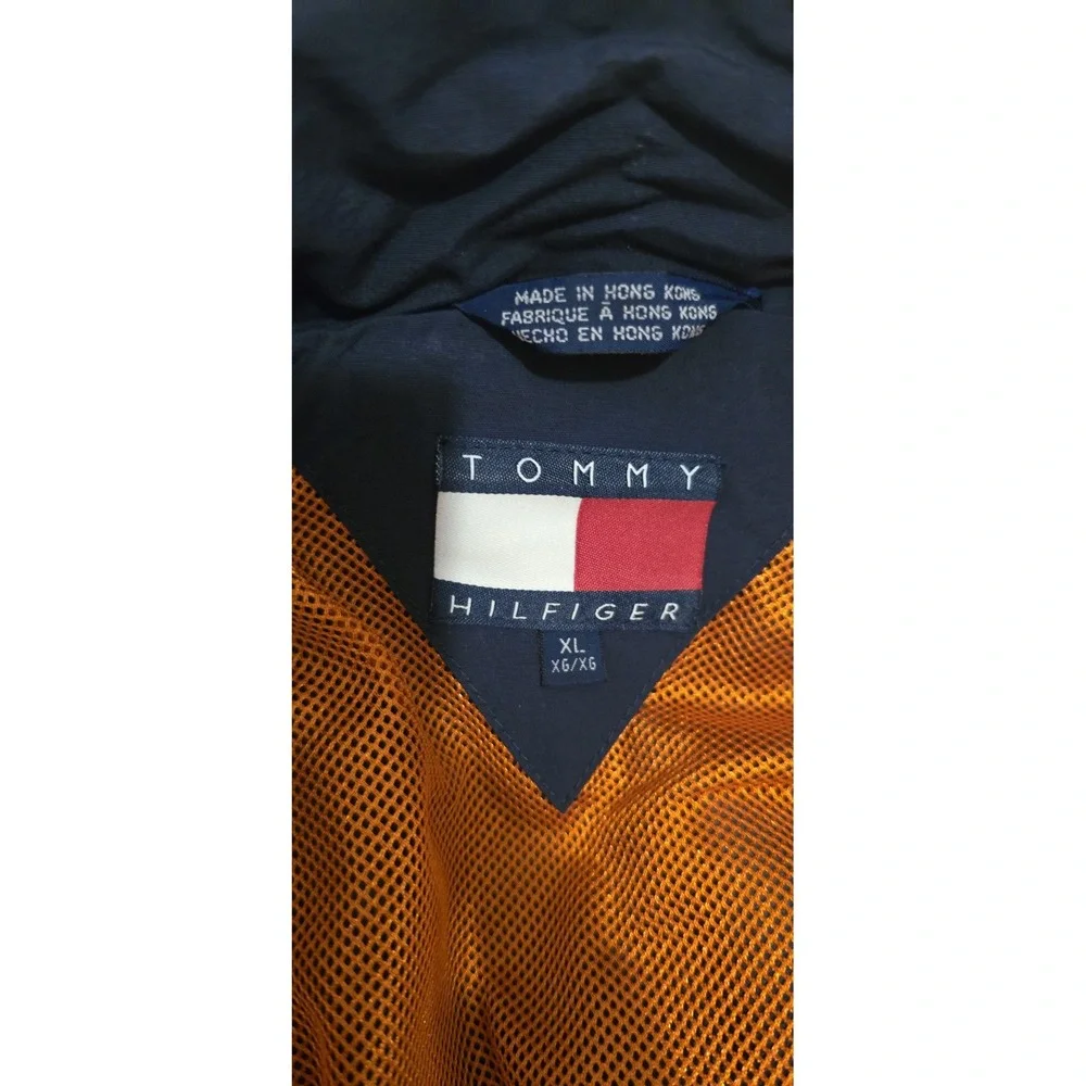 Tommy Hilfiger embrace nostalgia