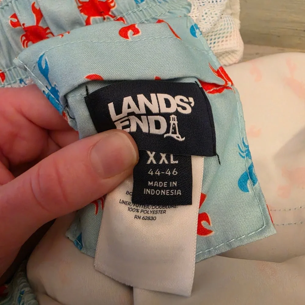 Land's End Men's Light Blue Multicolor Crab Print Swim Trunks Size XXL(44-46) GC