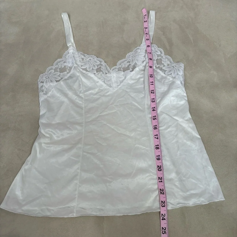 Lorraine vintage white