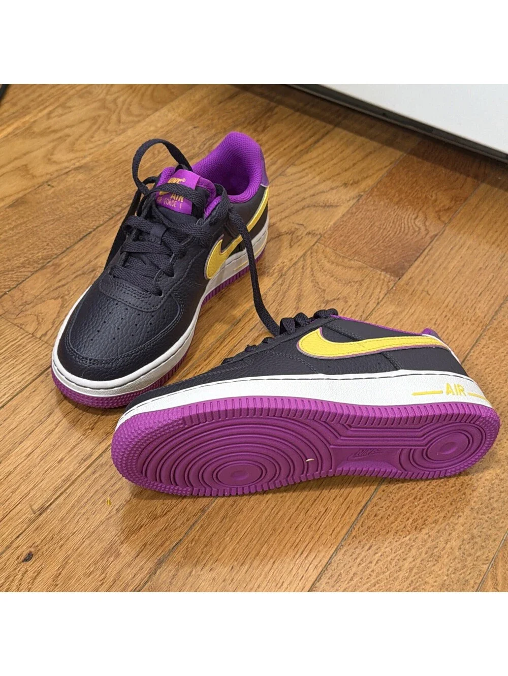 Nike product pair