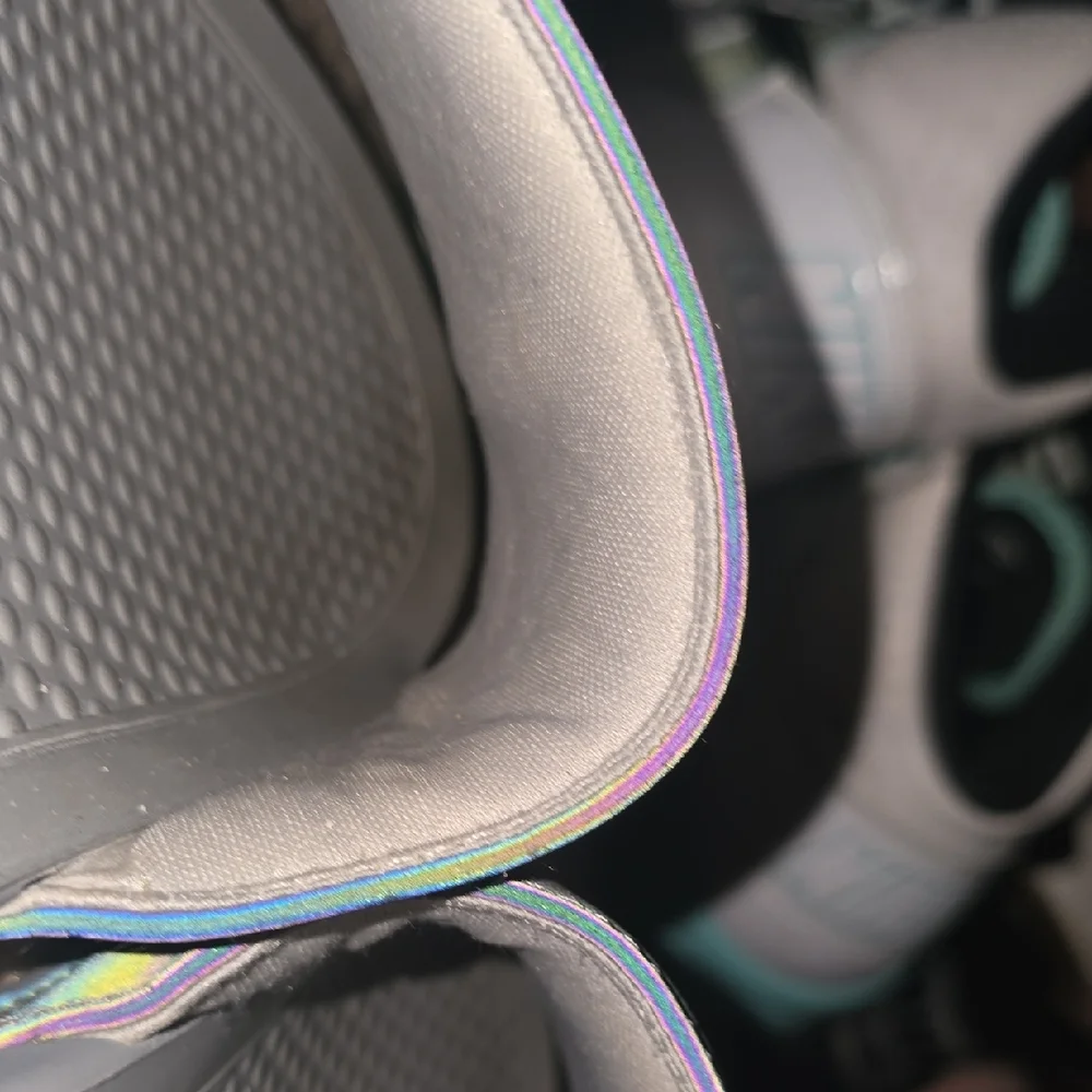 Ripndip vibrant slides