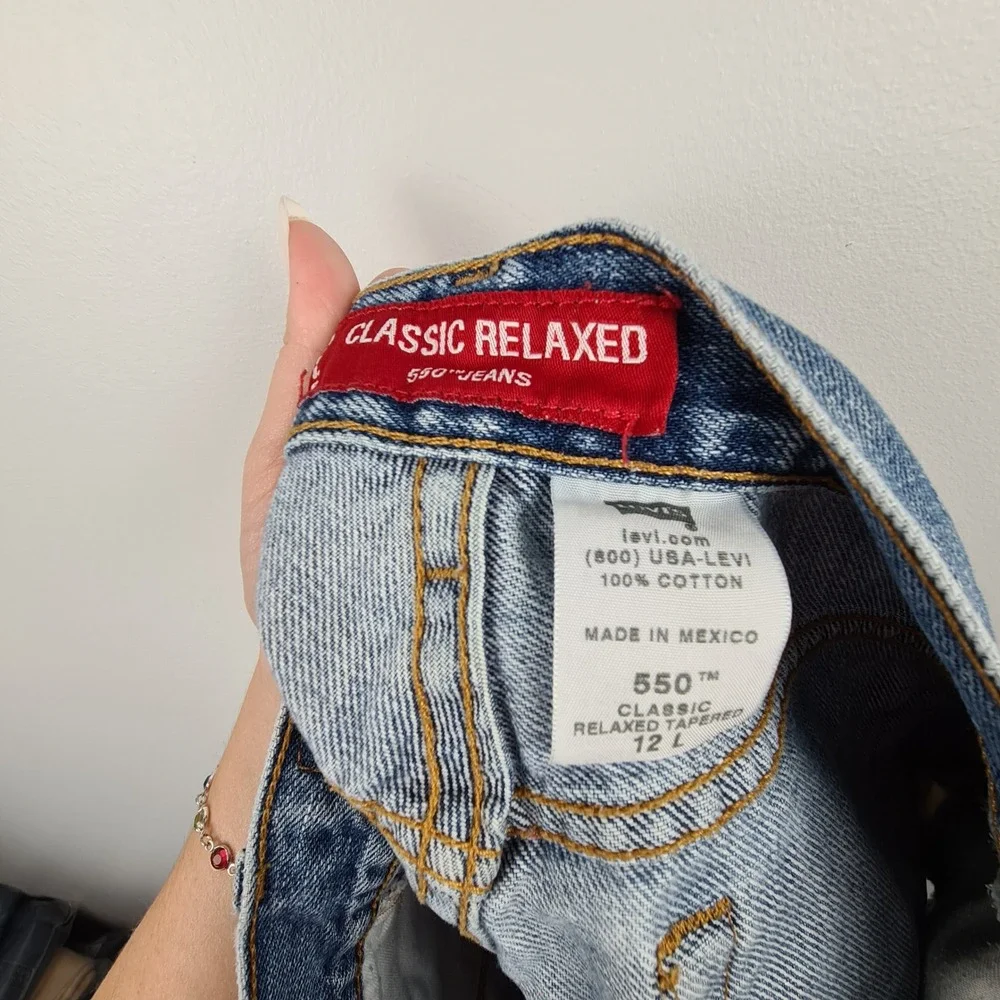 Levis measurements waist