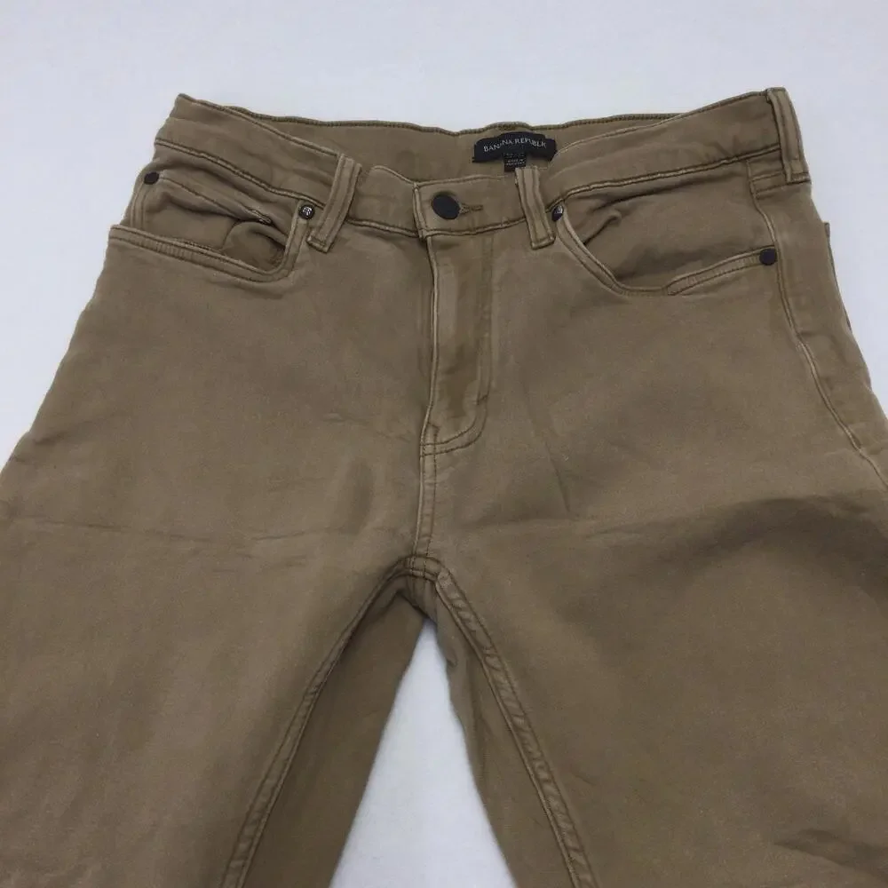 Banana Republic brand banana