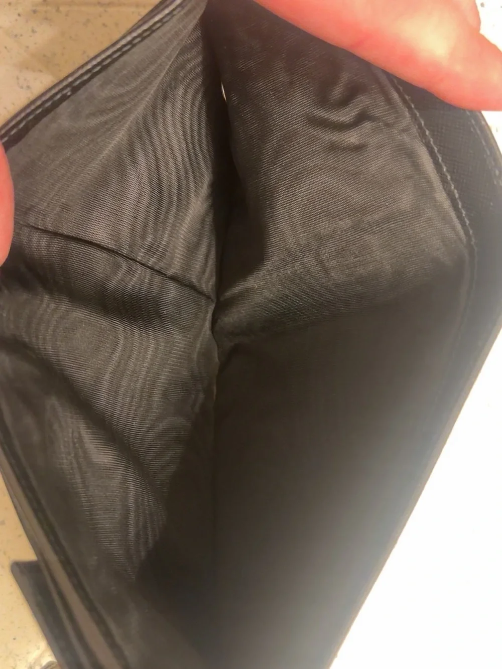 Prada compact pre