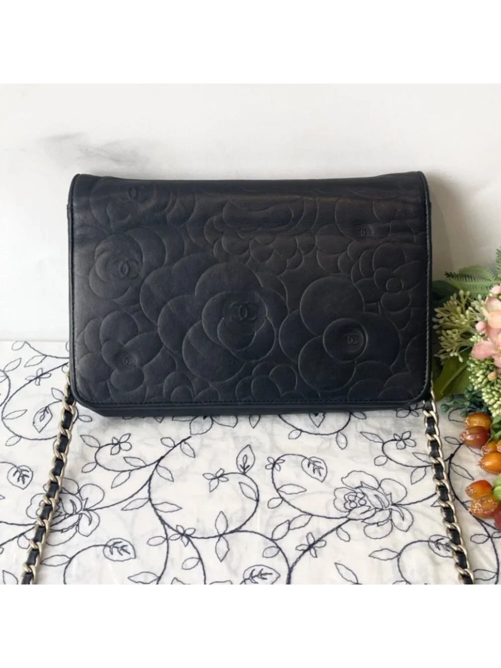 Chanel chain wallet