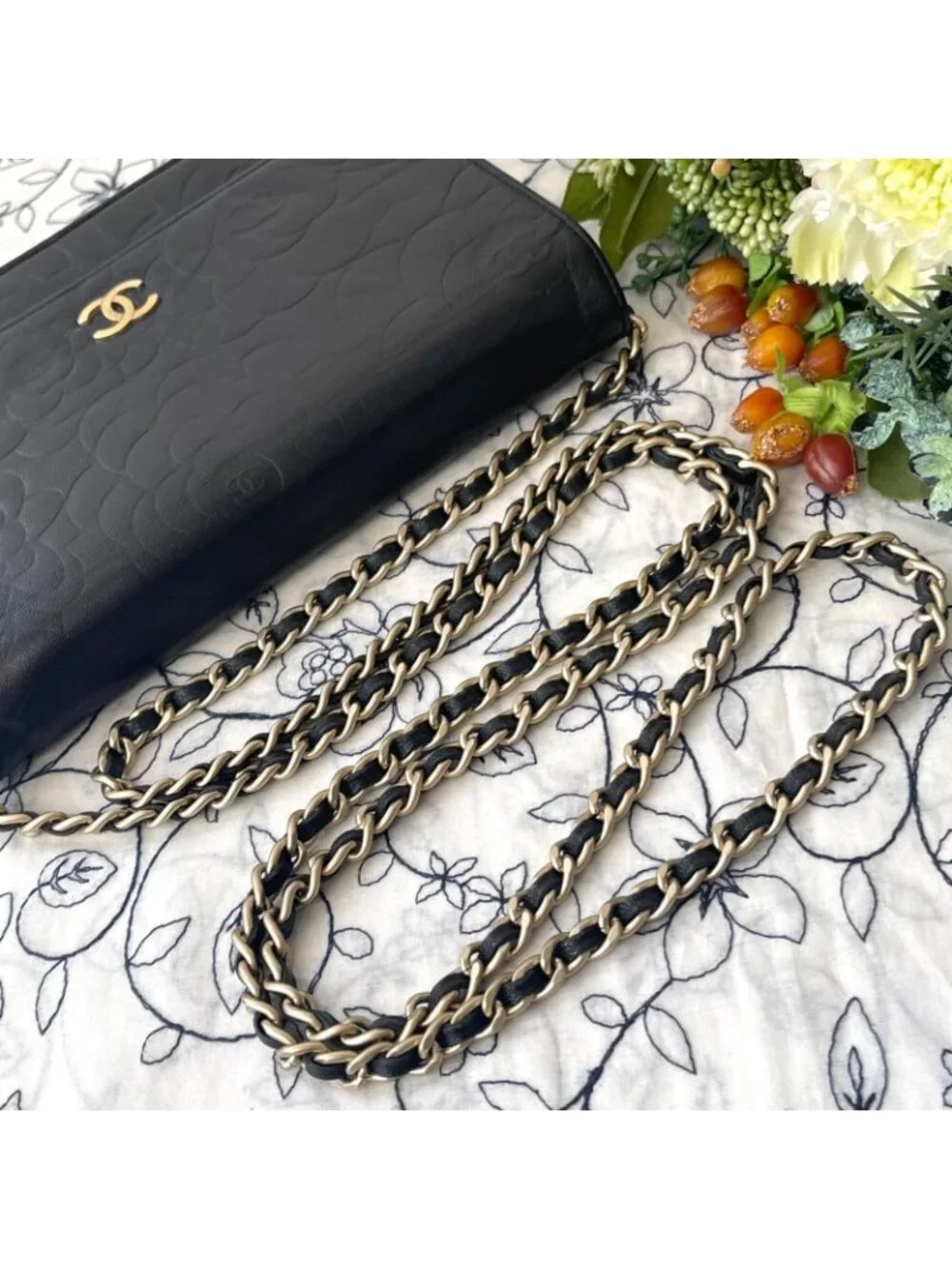 Chanel chain wallet