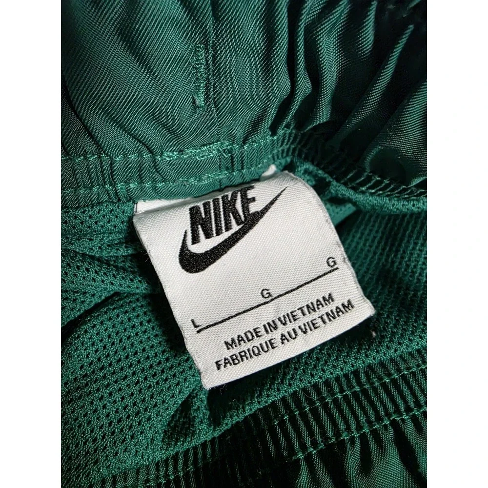 Nike out any am