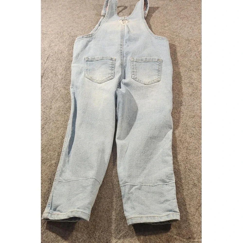 OshKosh Bgosh brand oshkosh