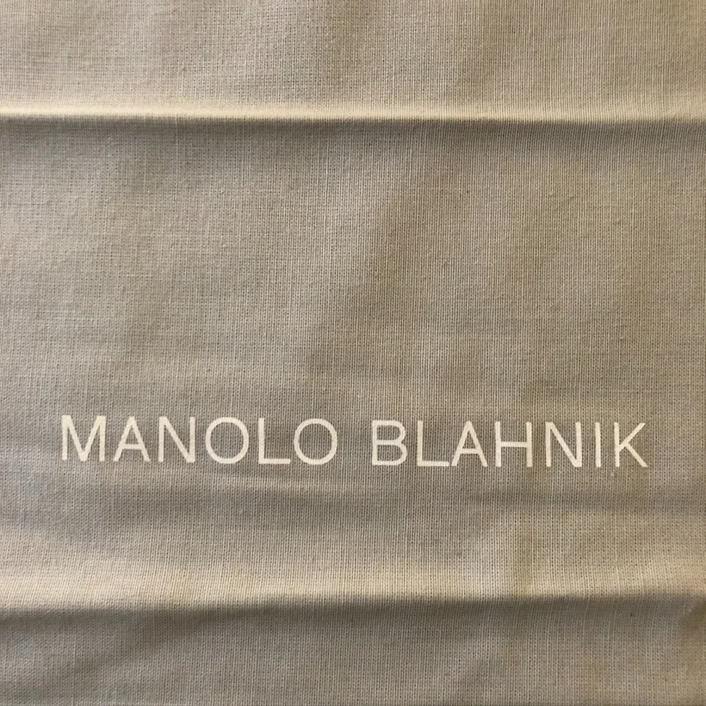 Manolo Blahnik approximate measurements