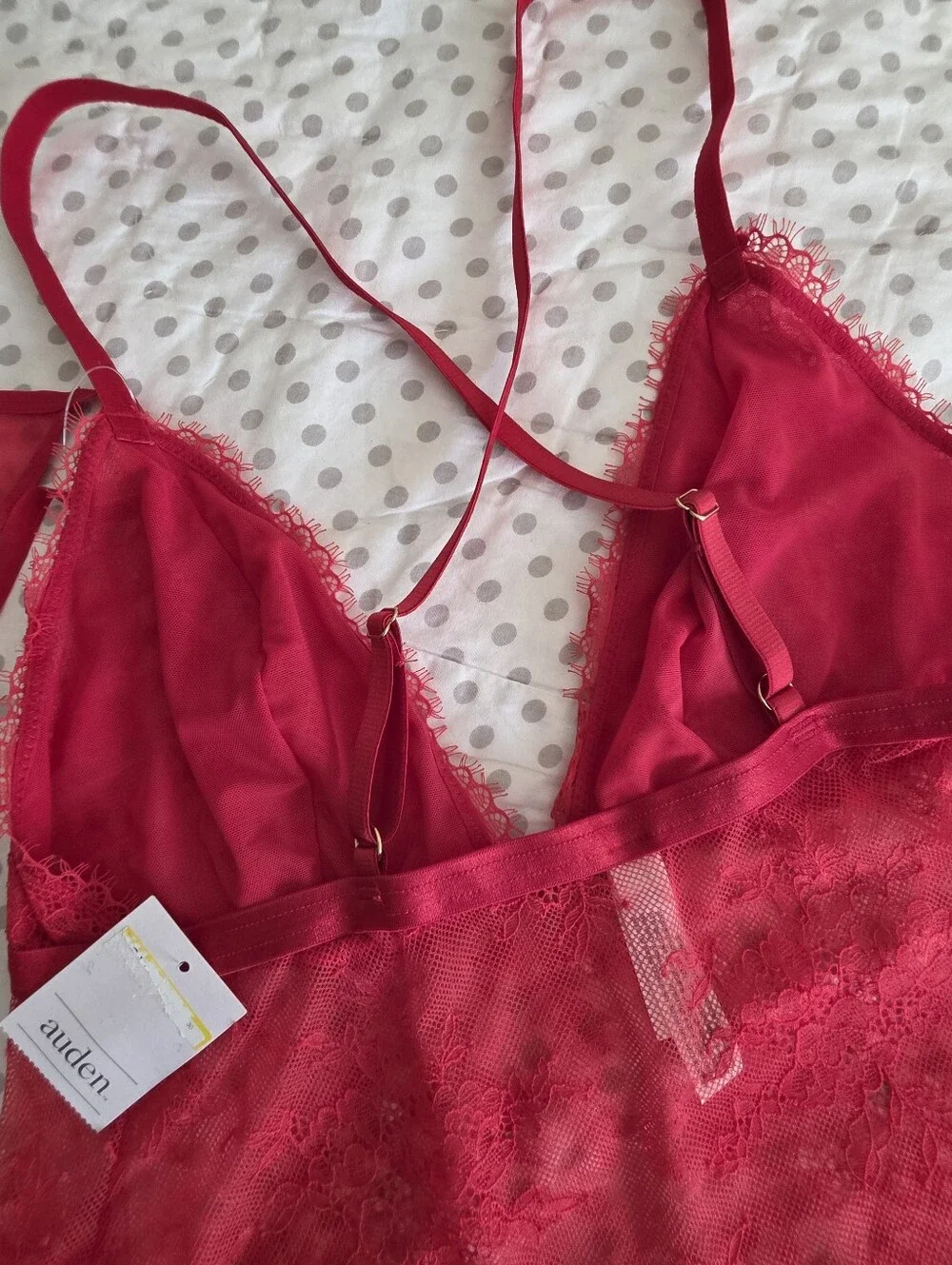Auden cherry red