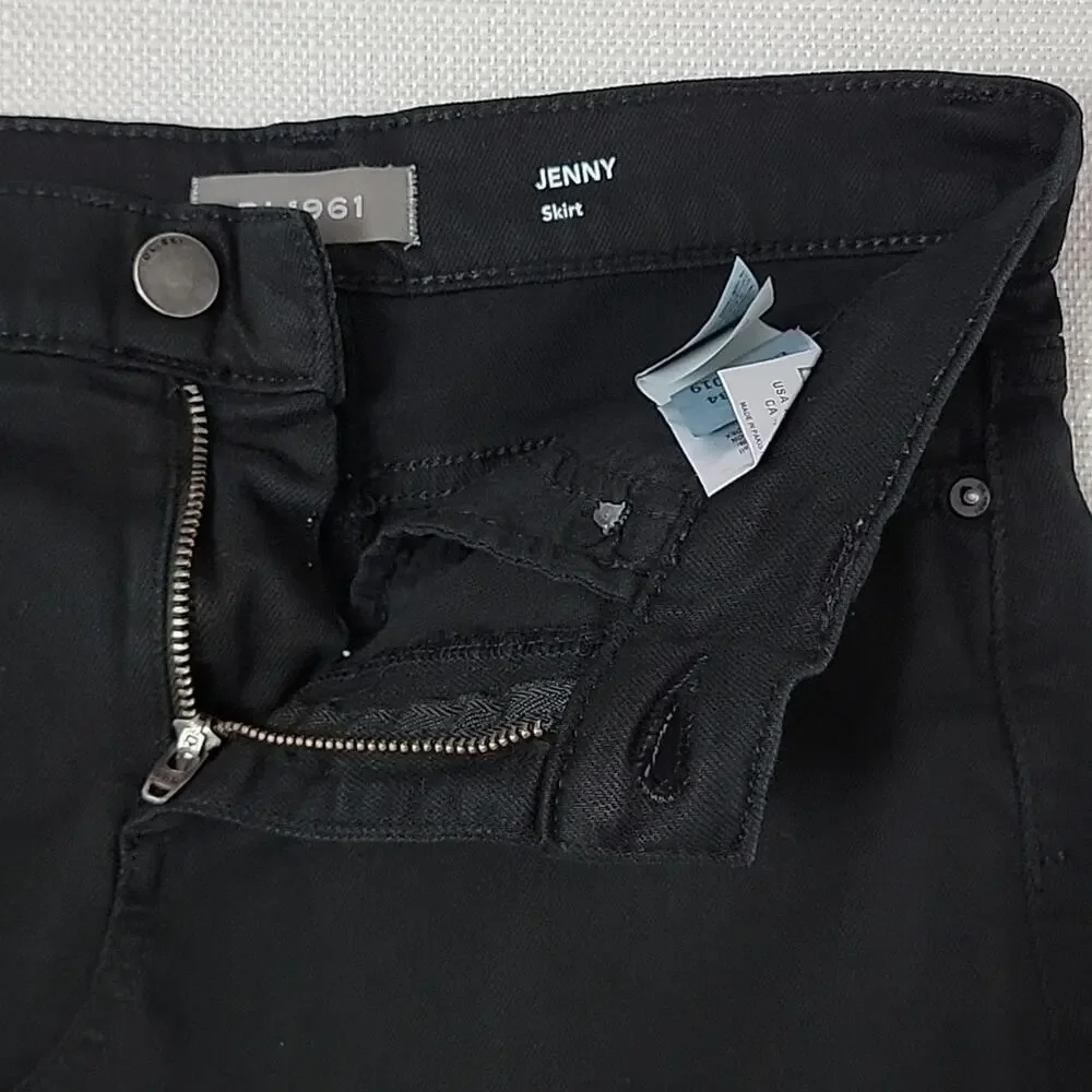 DL1961 zipper visible