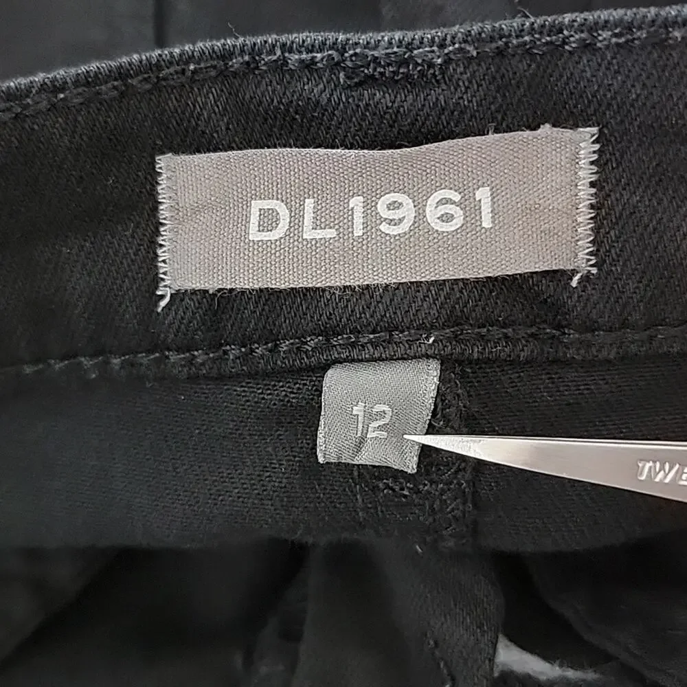 DL1961 lay closure