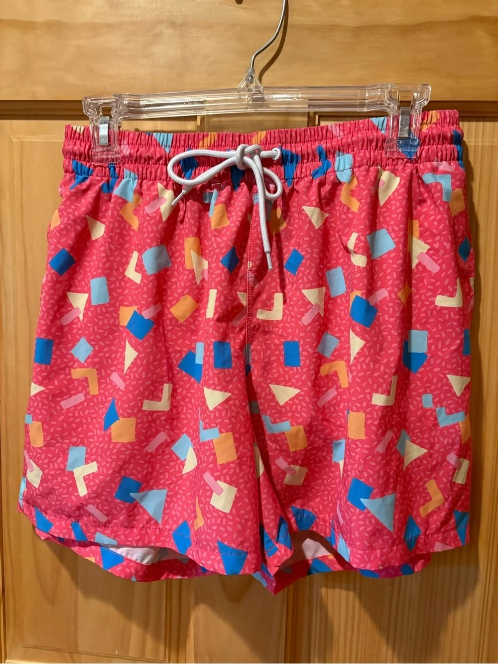 Cabana by Crown & Ivy Men's 2-Piece Retro 80s 90s Memphis Geometric Swim Set