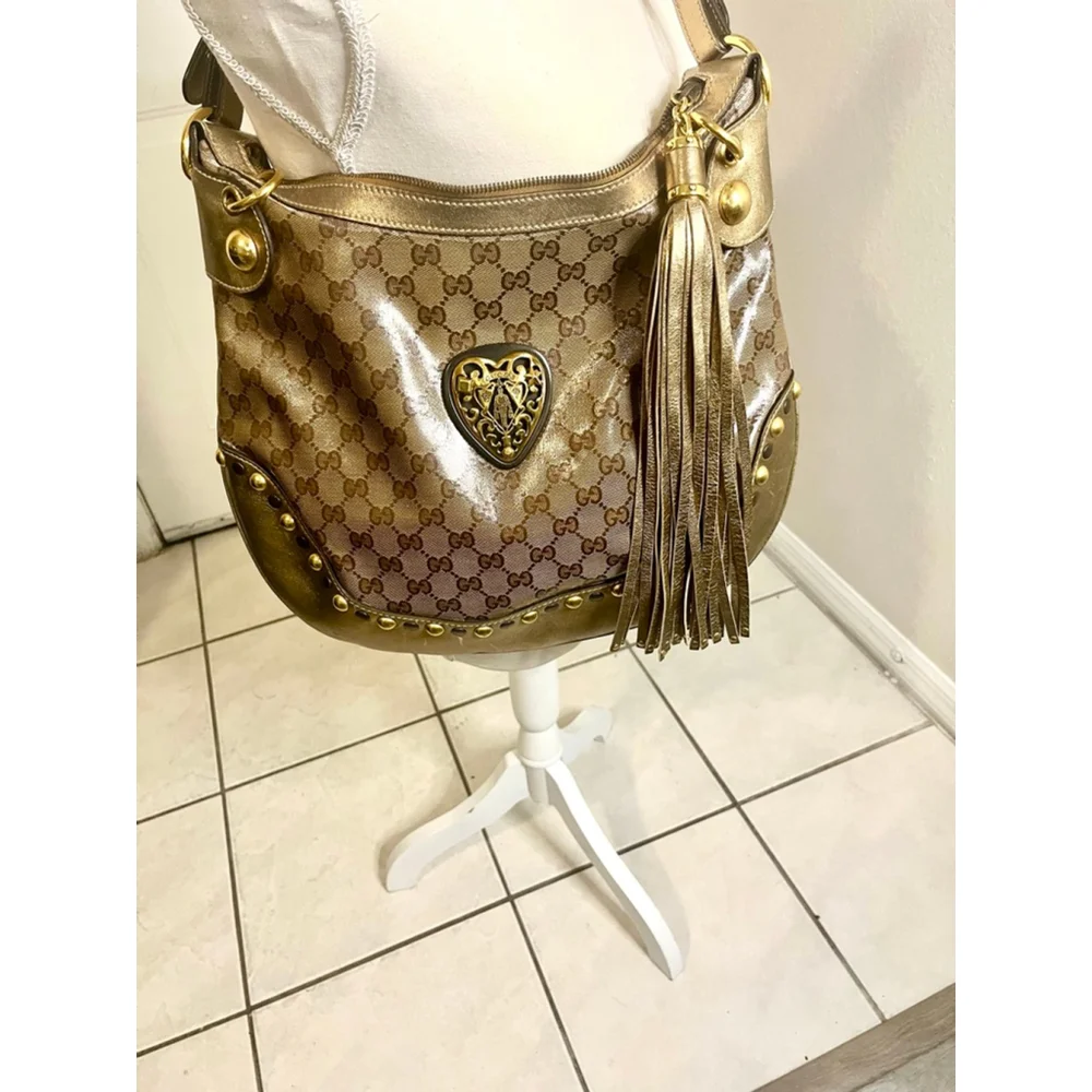 Gucci gg signature