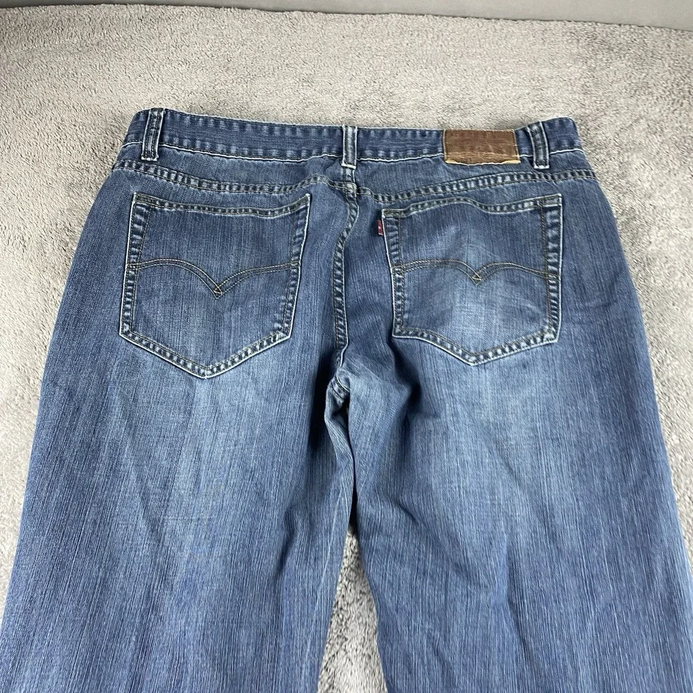 Levis excellent some