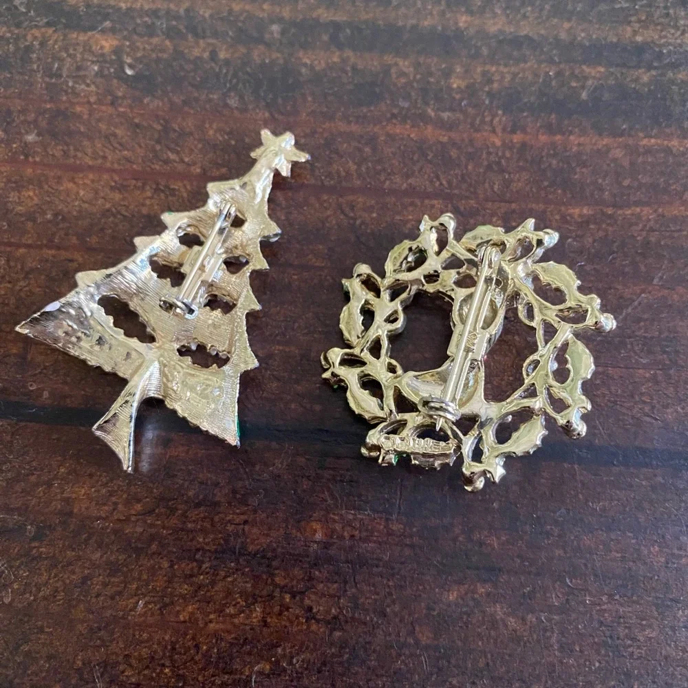Vintage Christmas Brooch Set Gold Tone Enamel‎ Tree Reindeer Wreath Pins 2pc