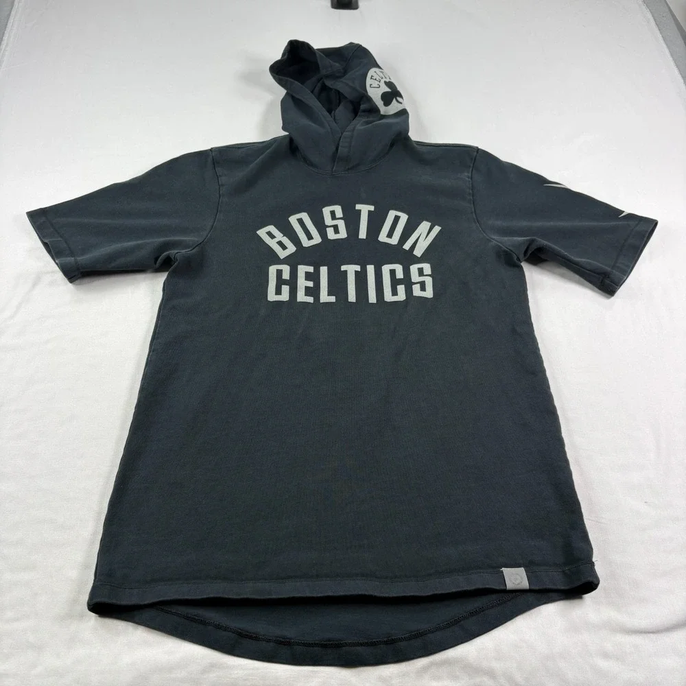 Boston Celtics Nike Hoodie‎ Mens Medium Black Short Sleeve Pullover NBA