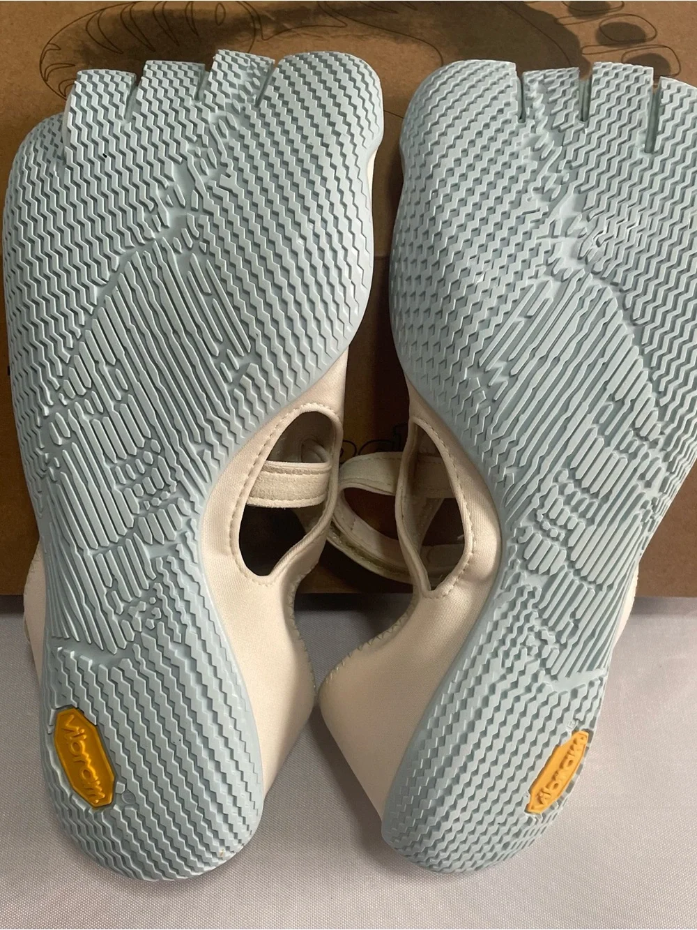 Vibram barefoot style