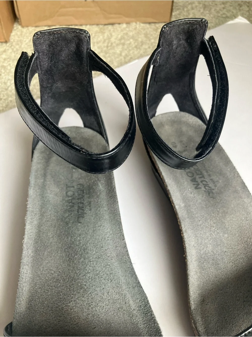 Naot shiny patent