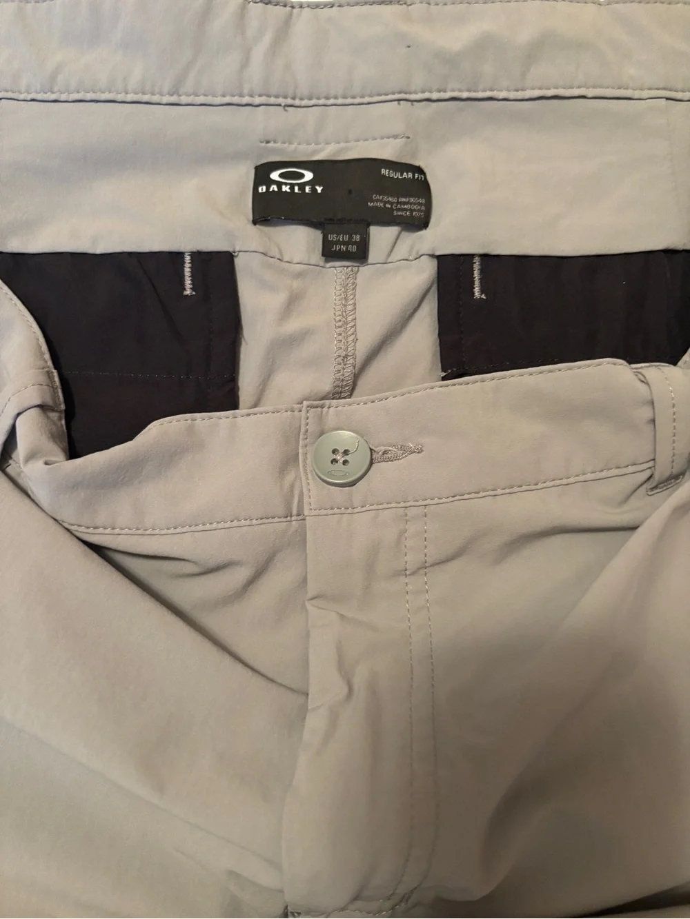 Oakley flat front