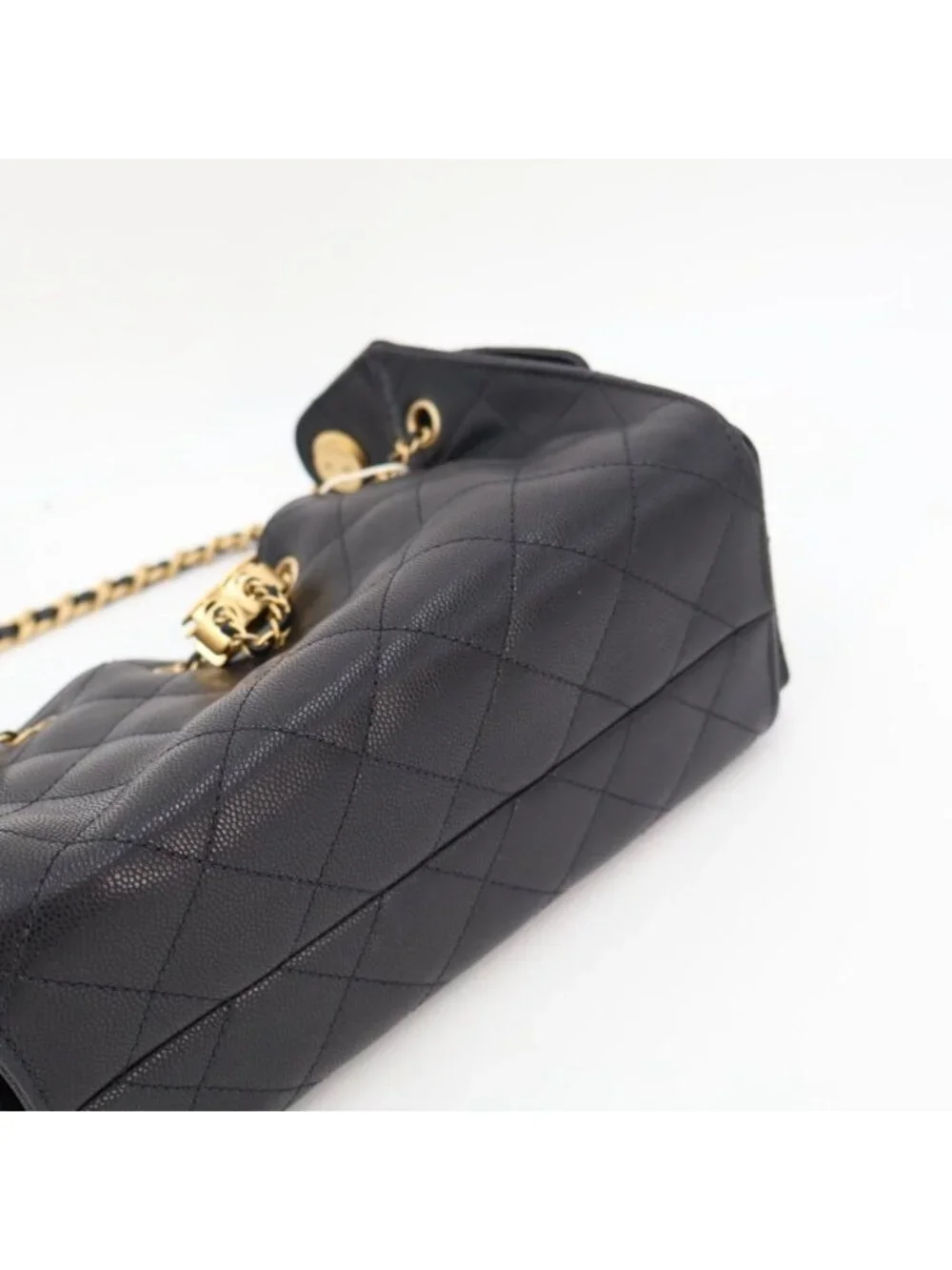Chanel almost experts