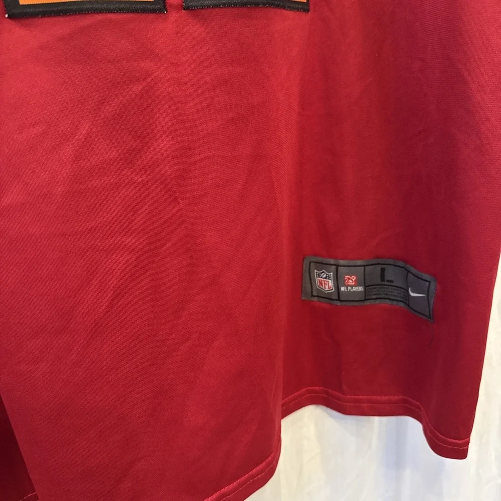 Nike fan by features