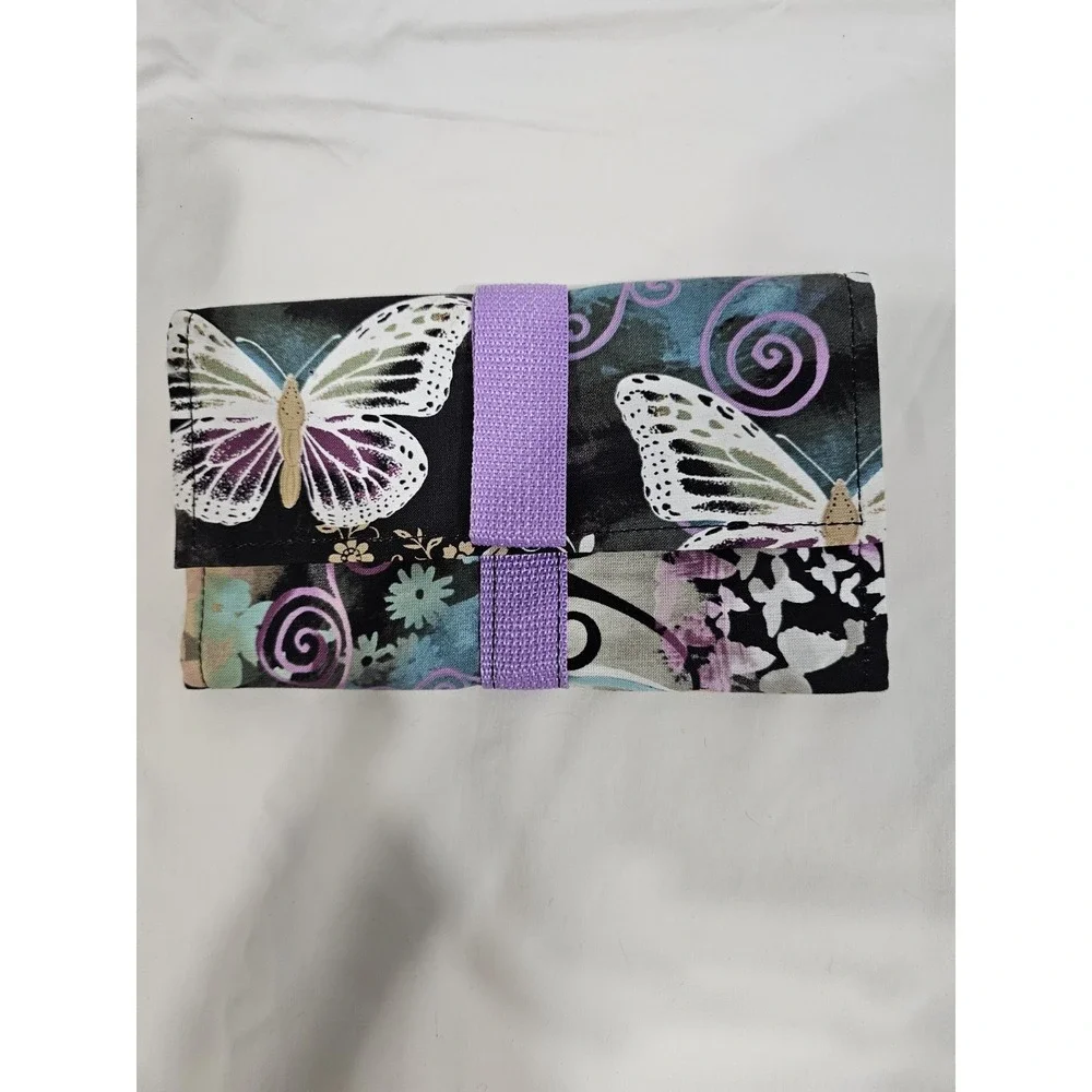 Expandable (2in)Cash/Coupon Holder 8 In x 4 3/4‎ In W/Purple Tones & Butterflies