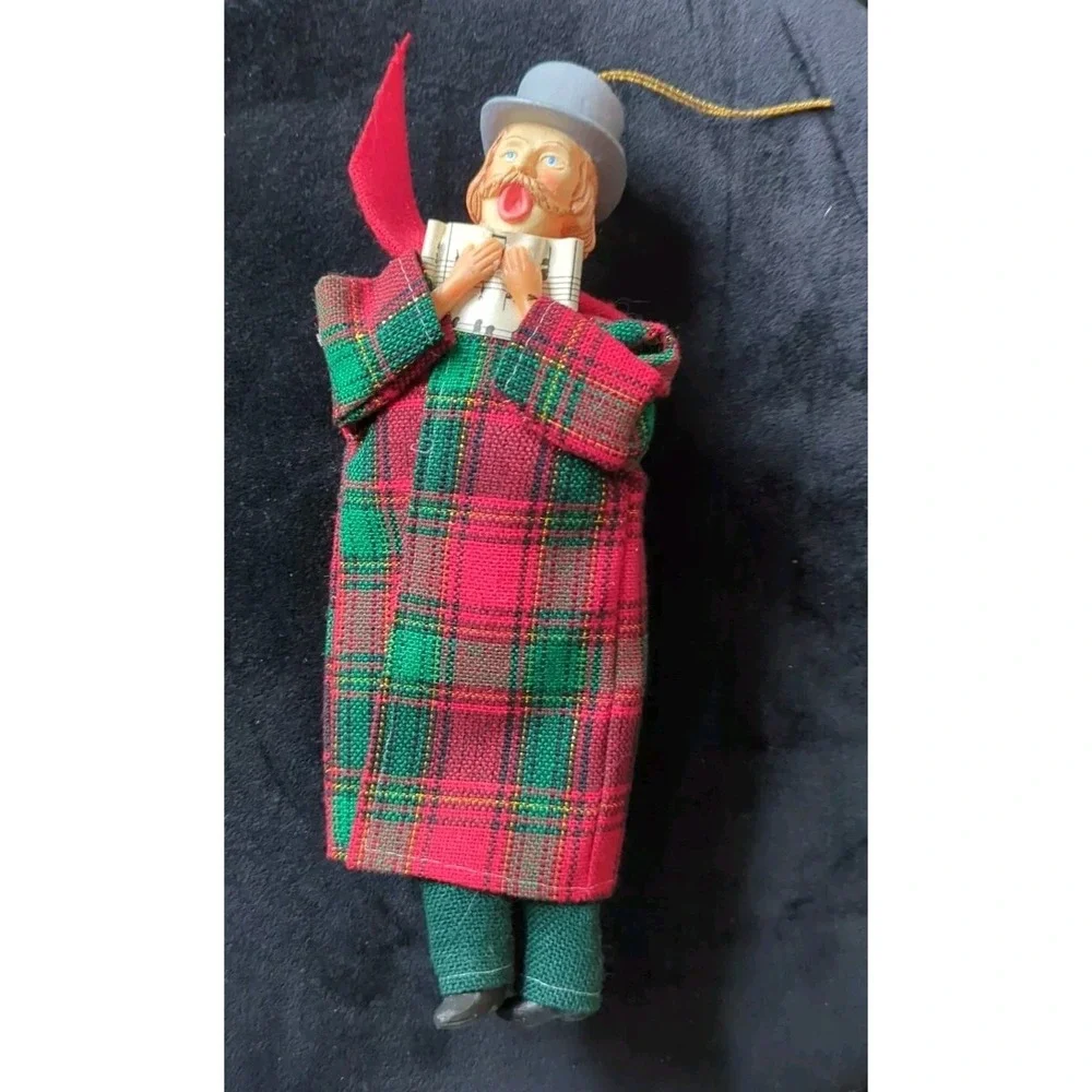 Vintage Victorian Christmas‎ Caroler Ornament Made In Taiwan
