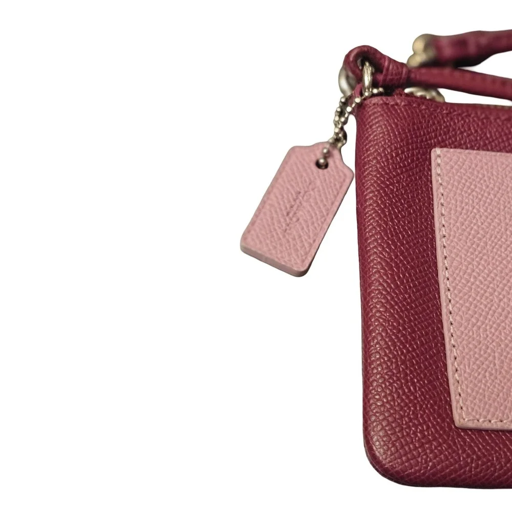 Coach corner zip