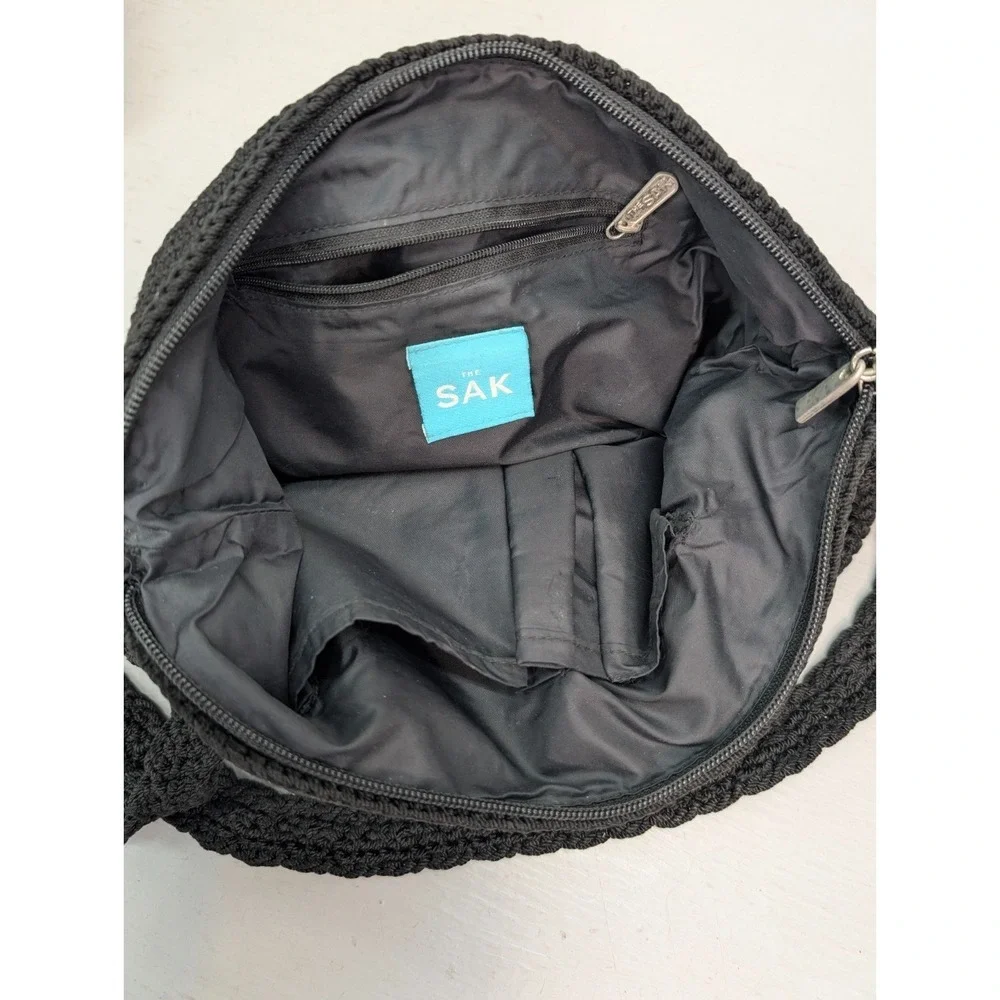 The‎ Sak Crochet Knit Small Crossbody Purse Bag Black Zipper Hobo Y2K Minimalist