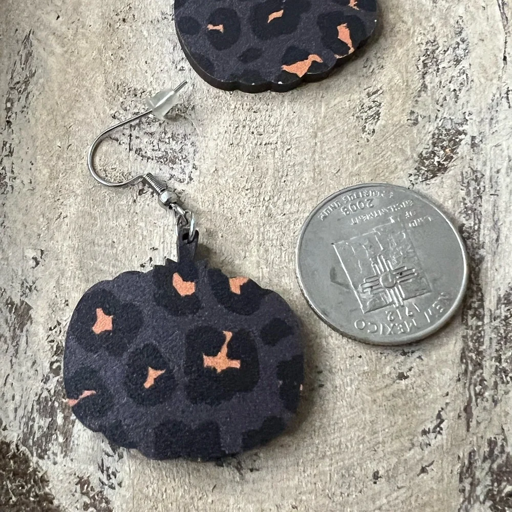 Hand Crafted stylish leopard