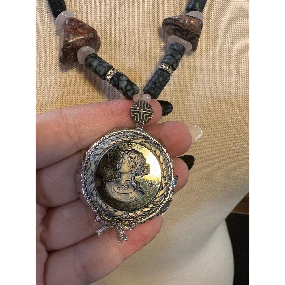N/A vintage beaded