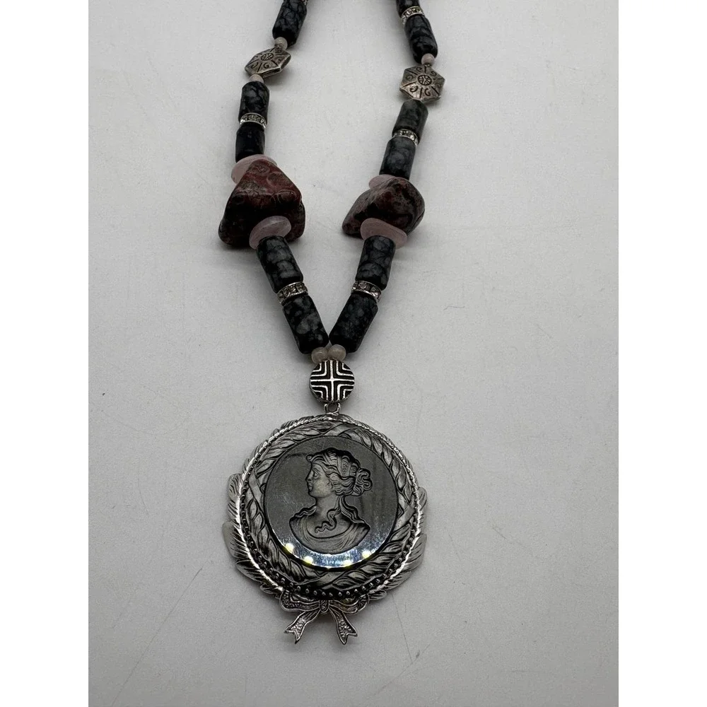 N/A vintage beaded