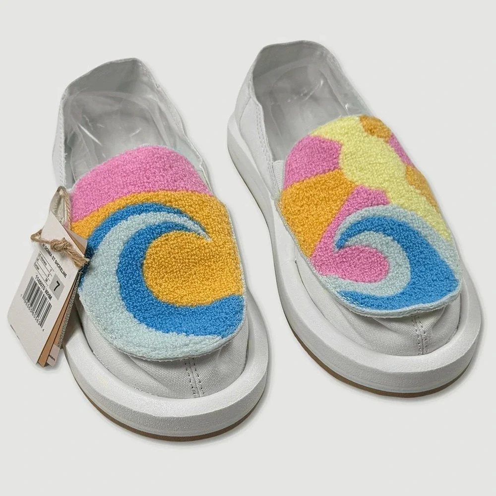 Sanuk item brand