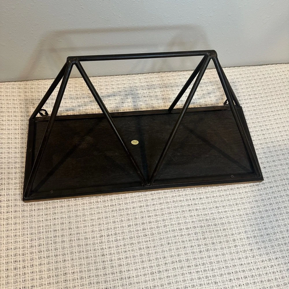 N/A floating wall