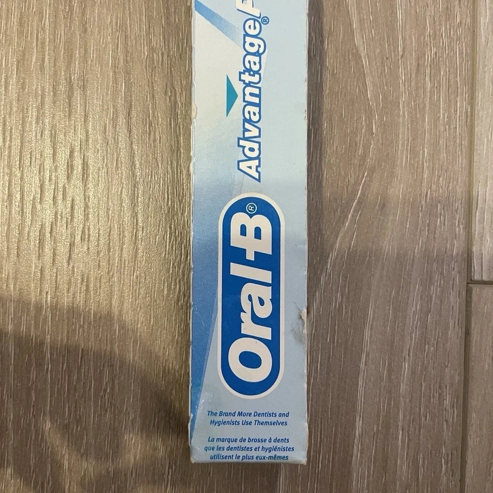 Oral-B box never